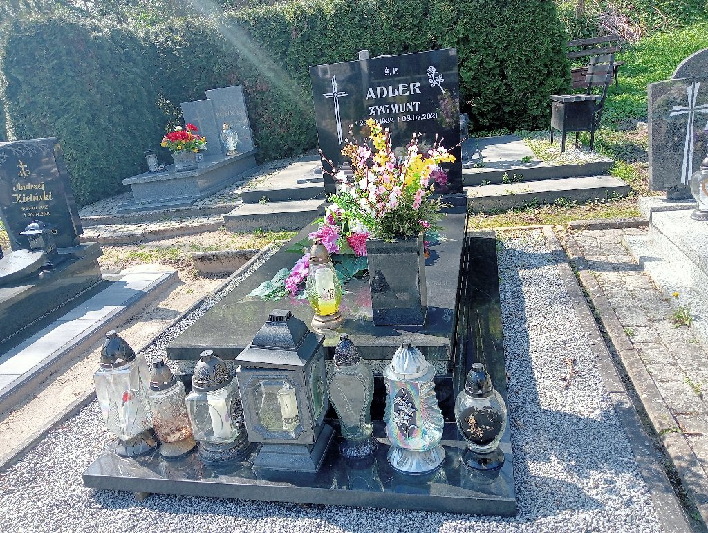 Grób Zygmunt Adler