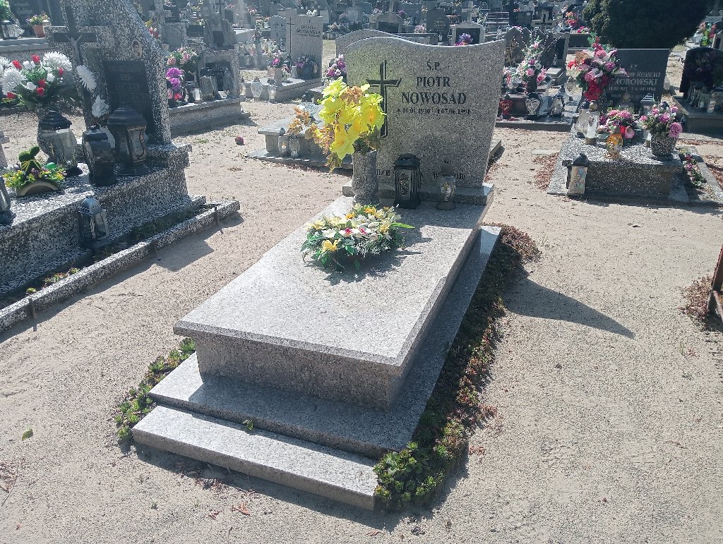Grób Marianna Nowosad